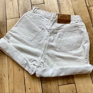 VINTAGE High Waisted White Shorts